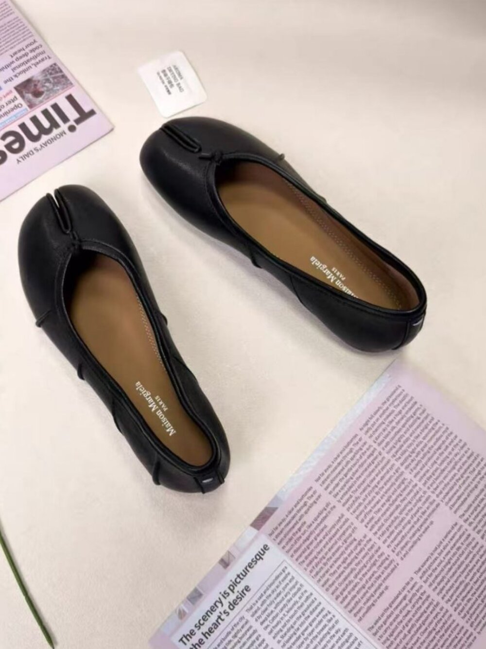 Maison Martin Margiela black split‑toe flat shoes